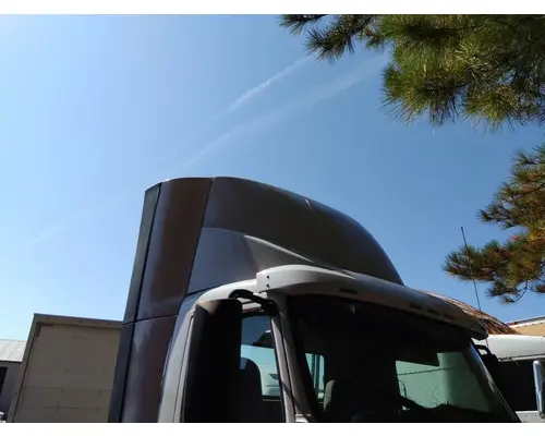 VOLVO VNM FAIRING, WIND DEFLECTOR ROOF