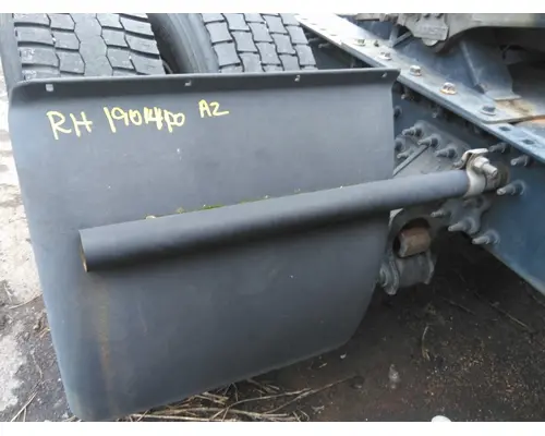 VOLVO VNM FENDER, QUARTERHALF REAR