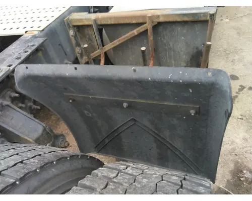 VOLVO VNM FENDER, QUARTERHALF REAR