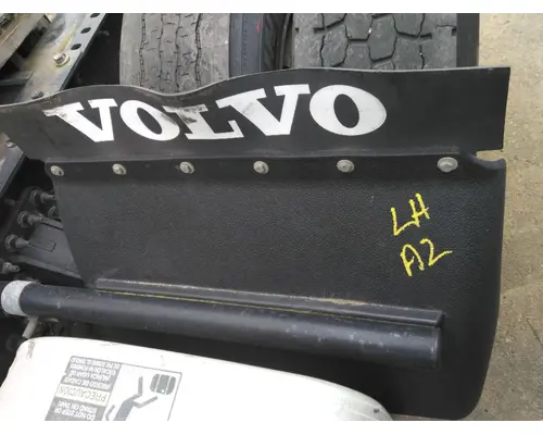 VOLVO VNM FENDER, QUARTERHALF REAR