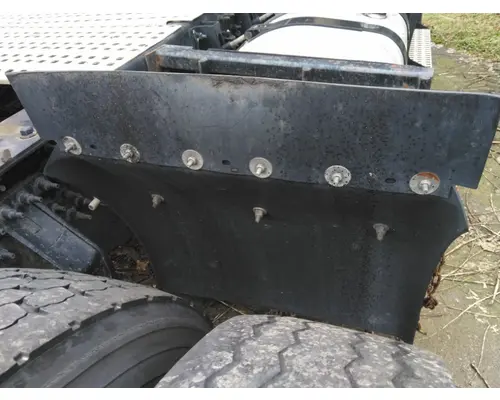 VOLVO VNM FENDER, QUARTERHALF REAR