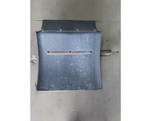 VOLVO VNM FENDER, QUARTERHALF REAR