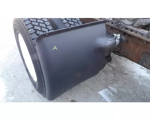 VOLVO VNM FENDER, QUARTERHALF REAR