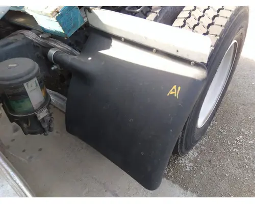 VOLVO VNM FENDER, QUARTERHALF REAR
