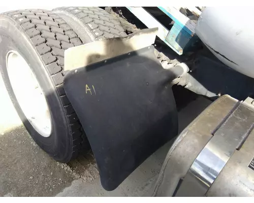 VOLVO VNM FENDER, QUARTERHALF REAR