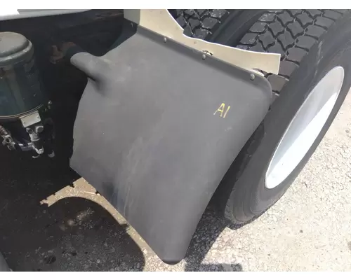VOLVO VNM FENDER, QUARTERHALF REAR