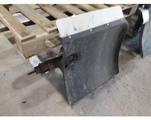 VOLVO VNM FENDER, QUARTERHALF REAR
