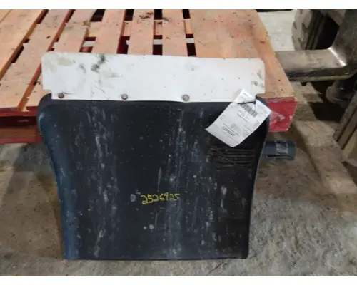 VOLVO VNM FENDER, QUARTERHALF REAR