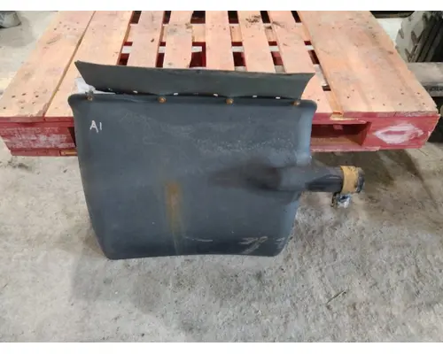 VOLVO VNM FENDER, QUARTERHALF REAR