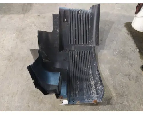 VOLVO VNM FENDER, SPLASH SHIELDGUARD