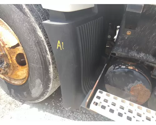 VOLVO VNM FENDER EXTENSION