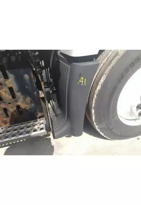 VOLVO VNM FENDER EXTENSION
