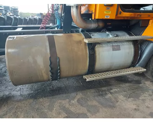 VOLVO VNM FUEL TANK