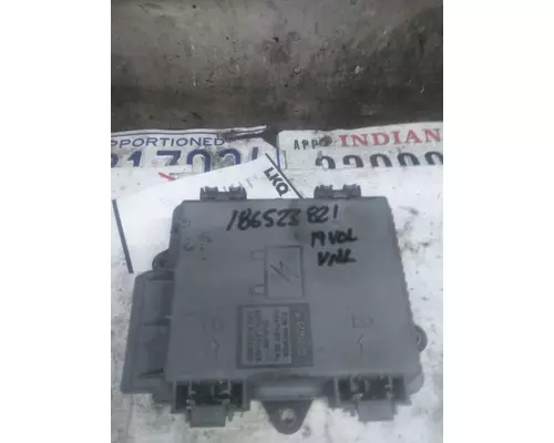 VOLVO VNM FUSE BOX