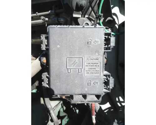 VOLVO VNM FUSE BOX