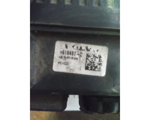 VOLVO VNM FUSE BOX