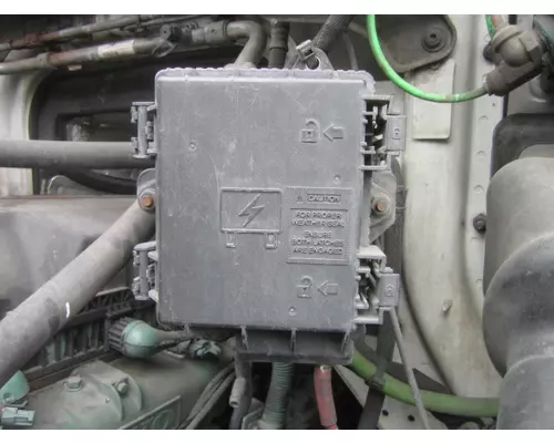 VOLVO VNM FUSE BOX