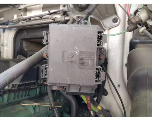VOLVO VNM FUSE BOX