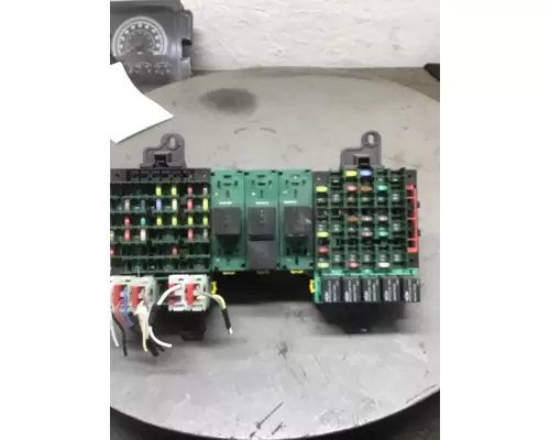 VOLVO VNM FUSE BOX