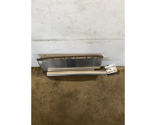 VOLVO VNM Fender Extension
