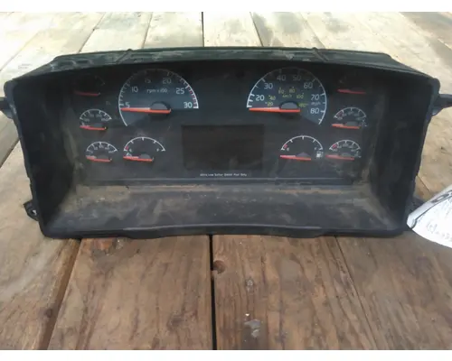 VOLVO VNM GAUGE CLUSTER