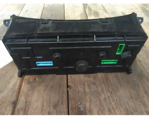 VOLVO VNM GAUGE CLUSTER