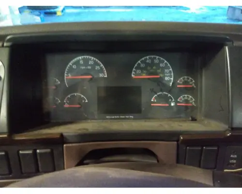VOLVO VNM GAUGE CLUSTER