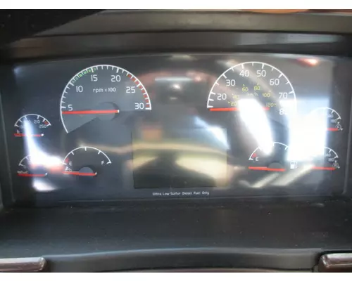 VOLVO VNM GAUGE CLUSTER