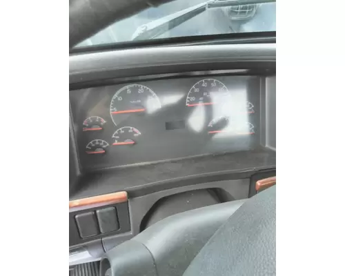 VOLVO VNM GAUGE CLUSTER