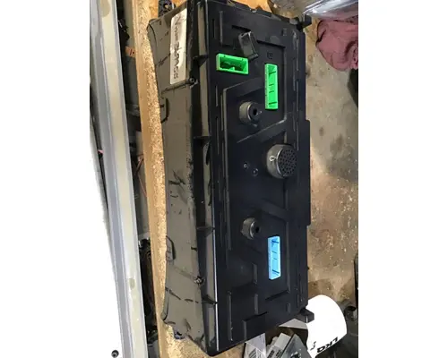 VOLVO VNM GAUGE CLUSTER