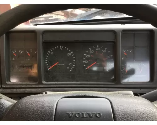 VOLVO VNM GAUGE CLUSTER