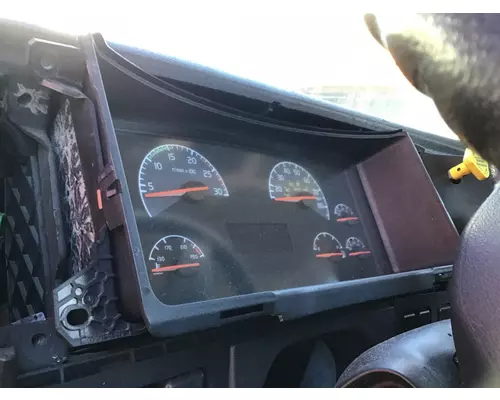 VOLVO VNM GAUGE CLUSTER