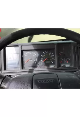 VOLVO VNM GAUGE CLUSTER