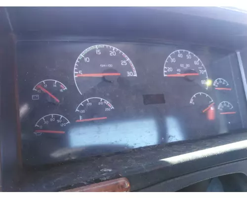 VOLVO VNM GAUGE CLUSTER