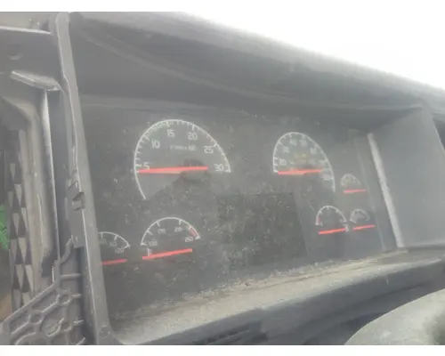 VOLVO VNM GAUGE CLUSTER