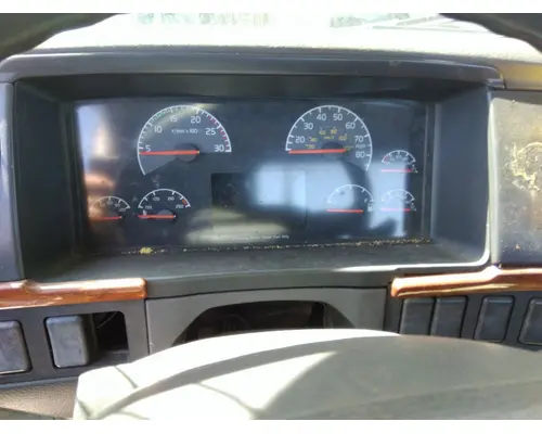 VOLVO VNM GAUGE CLUSTER