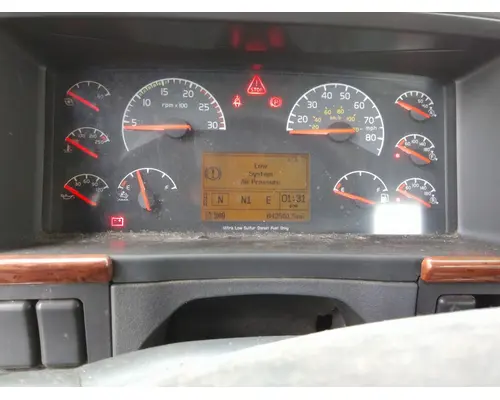 VOLVO VNM GAUGE CLUSTER