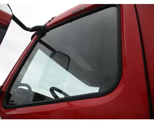 VOLVO VNM GLASS, DOOR, FRONT