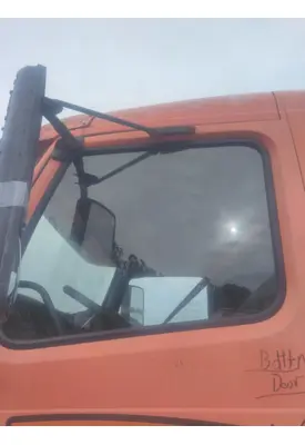 VOLVO VNM GLASS, DOOR, FRONT