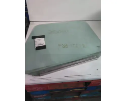 VOLVO VNM GLASS, DOOR, FRONT