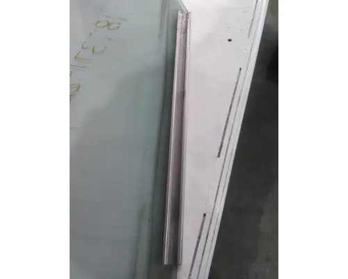 VOLVO VNM GLASS, DOOR, FRONT