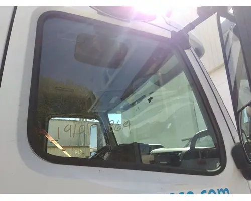 VOLVO VNM GLASS, DOOR, FRONT
