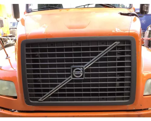 VOLVO VNM GRILLE