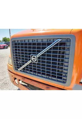 VOLVO VNM GRILLE