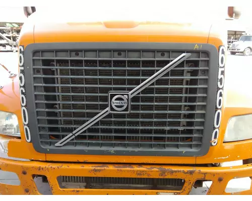 VOLVO VNM GRILLE