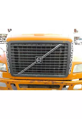 VOLVO VNM GRILLE