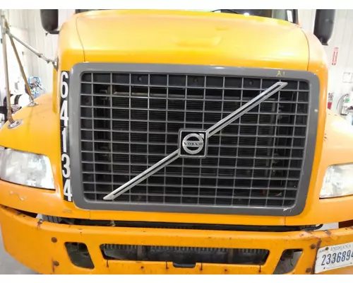 VOLVO VNM GRILLE