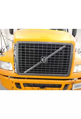 VOLVO VNM GRILLE