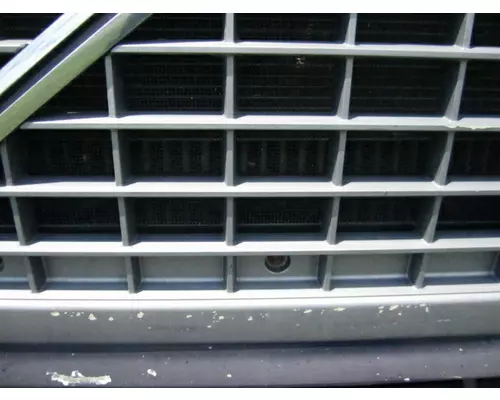 VOLVO VNM GRILLE