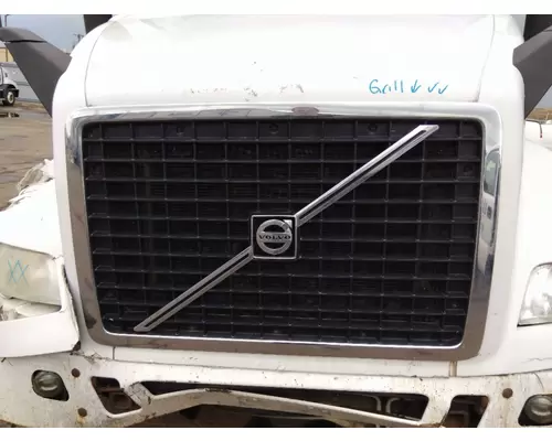 VOLVO VNM GRILLE